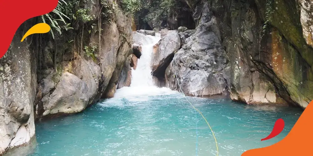 Curug Leuwi Hejo dekat jakarta